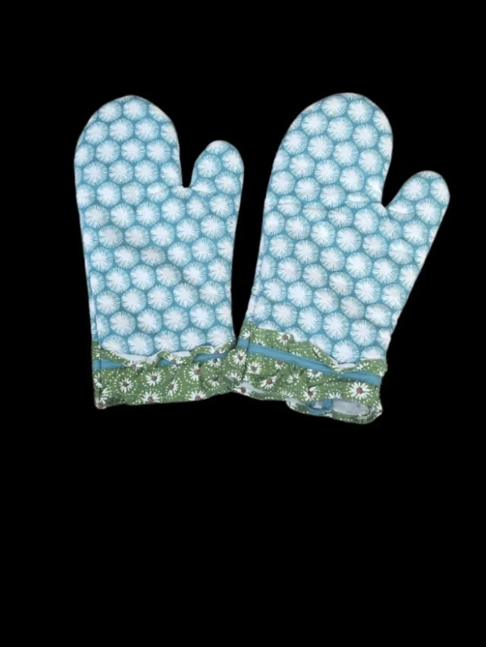 Pioneer Woman dandelion-patten oven Mitts